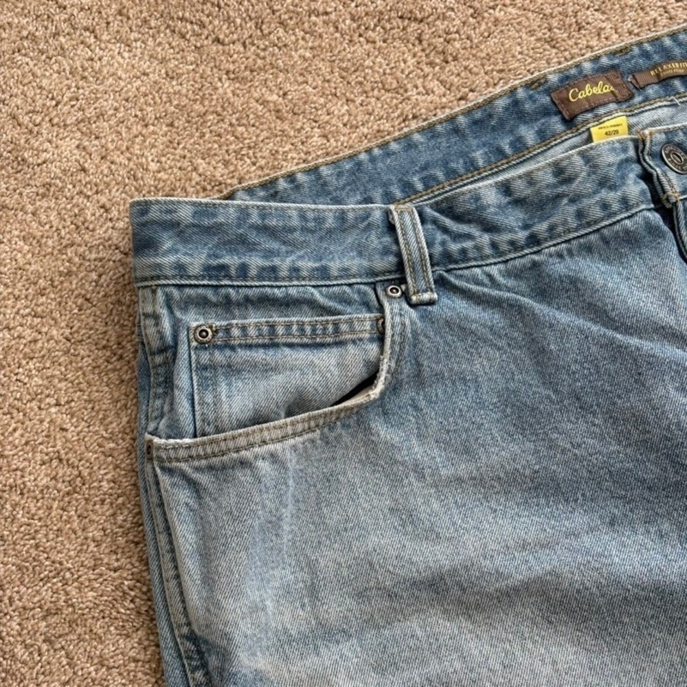 Cabelas Mens Jeans Relaxed Fit 42/29 Light Blue Wash Cotton Straight Leg Rugged - Picture 2 of 11
